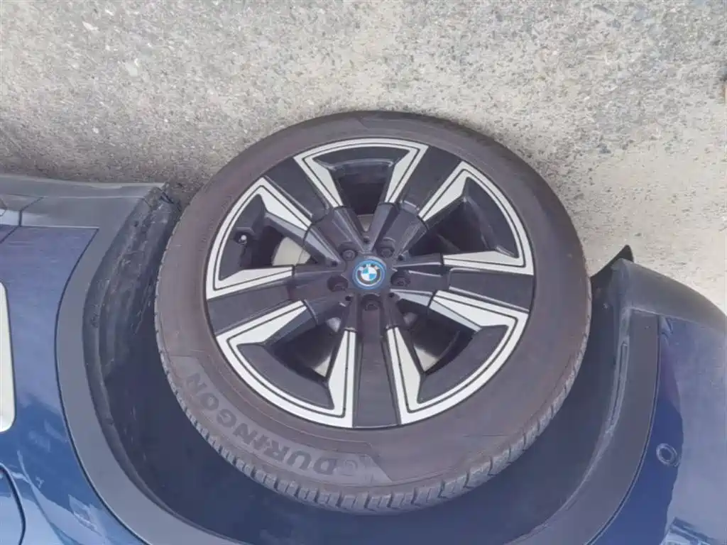 BMW iX3 2021 Leading фото 23