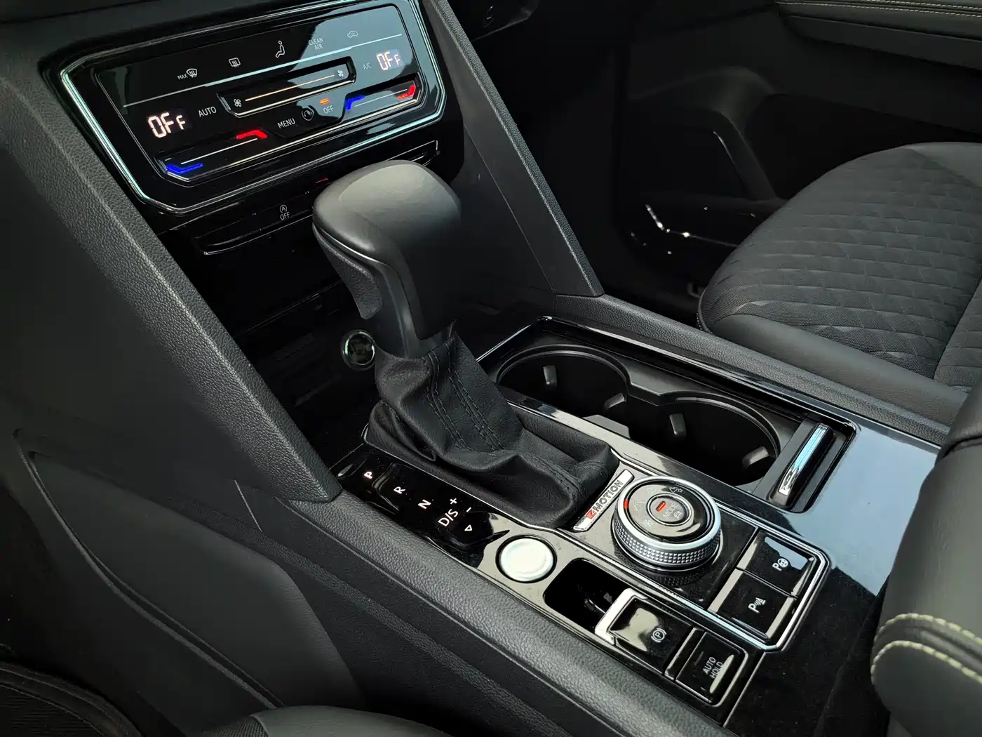 Volkswagen Teramont 2020 Teramont X 380TSI 4WD Luxury фото 22