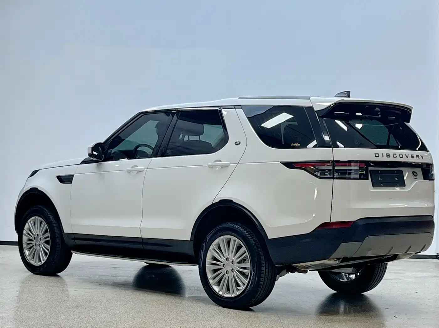 Land Rover Discovery 2017 3.0 SC V6 SE фото 8