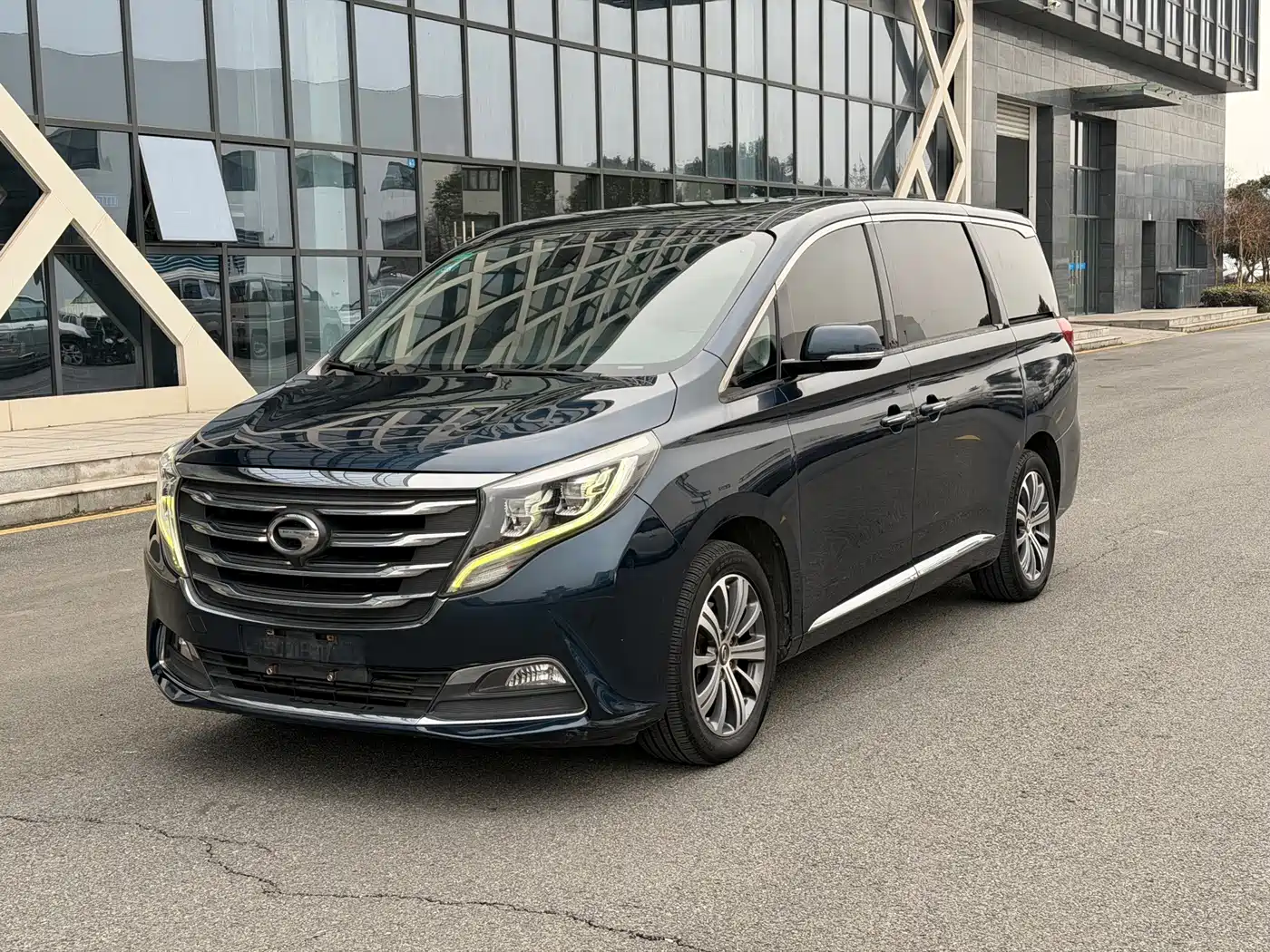 GAC Trumpchi Trumpchi M8 2018 320T Premium Edition