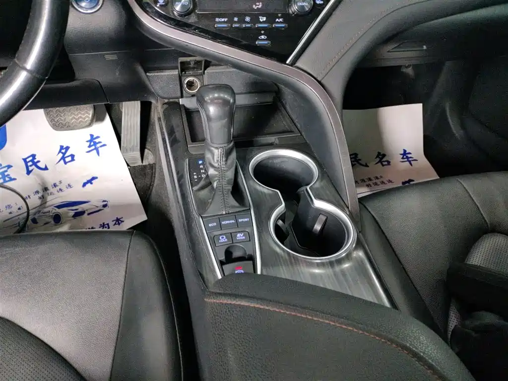Toyota Camry 2023 Hybrid 2.5HGVP Leading Edition фото 14