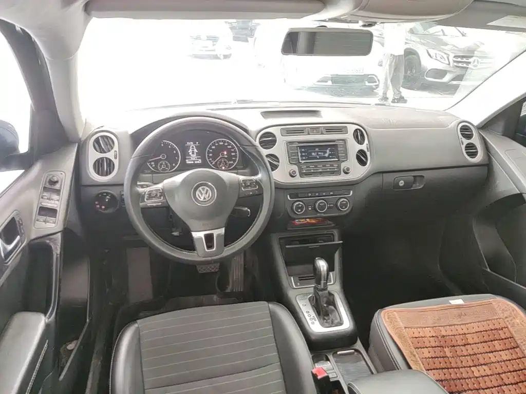 Фото 10 - Volkswagen Tiguan