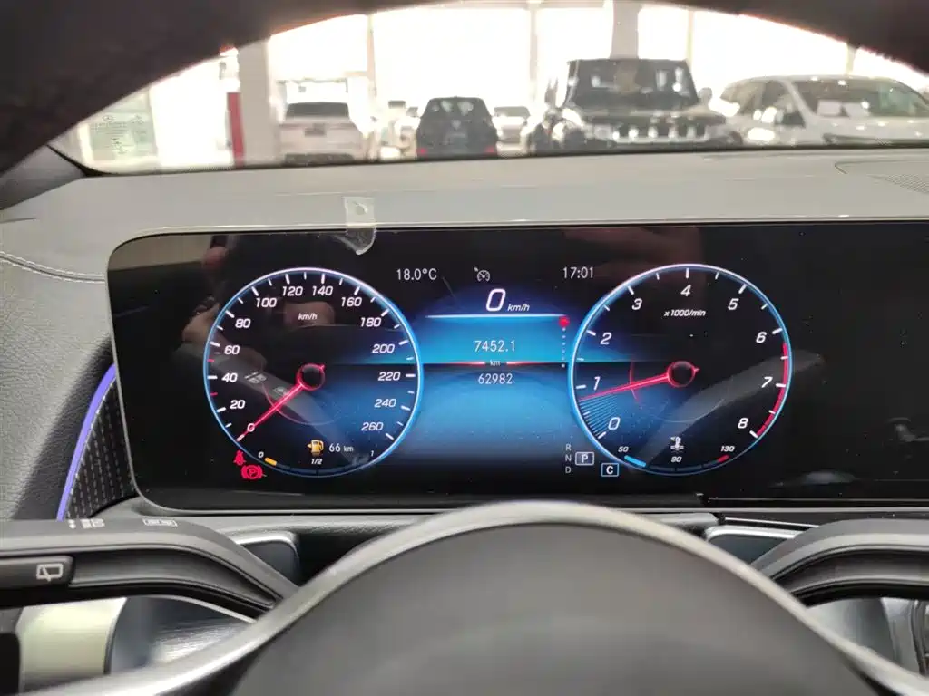 Mercedes-Benz GLB 2020 Facelift GLB 200 Style фото 12