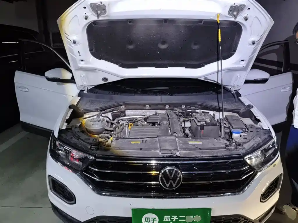 Volkswagen T-ROC 2021 280TSI DSG 2WD Comfort Smart Connect 30th Anniversary Edition фото 16