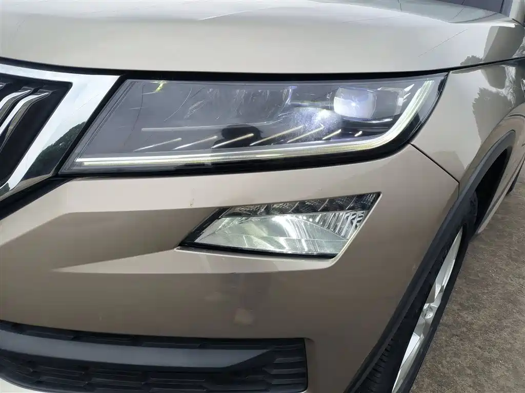 Škoda Kodiaq 2017 TSI330 5-seater 2WD Comfort Edition фото 18