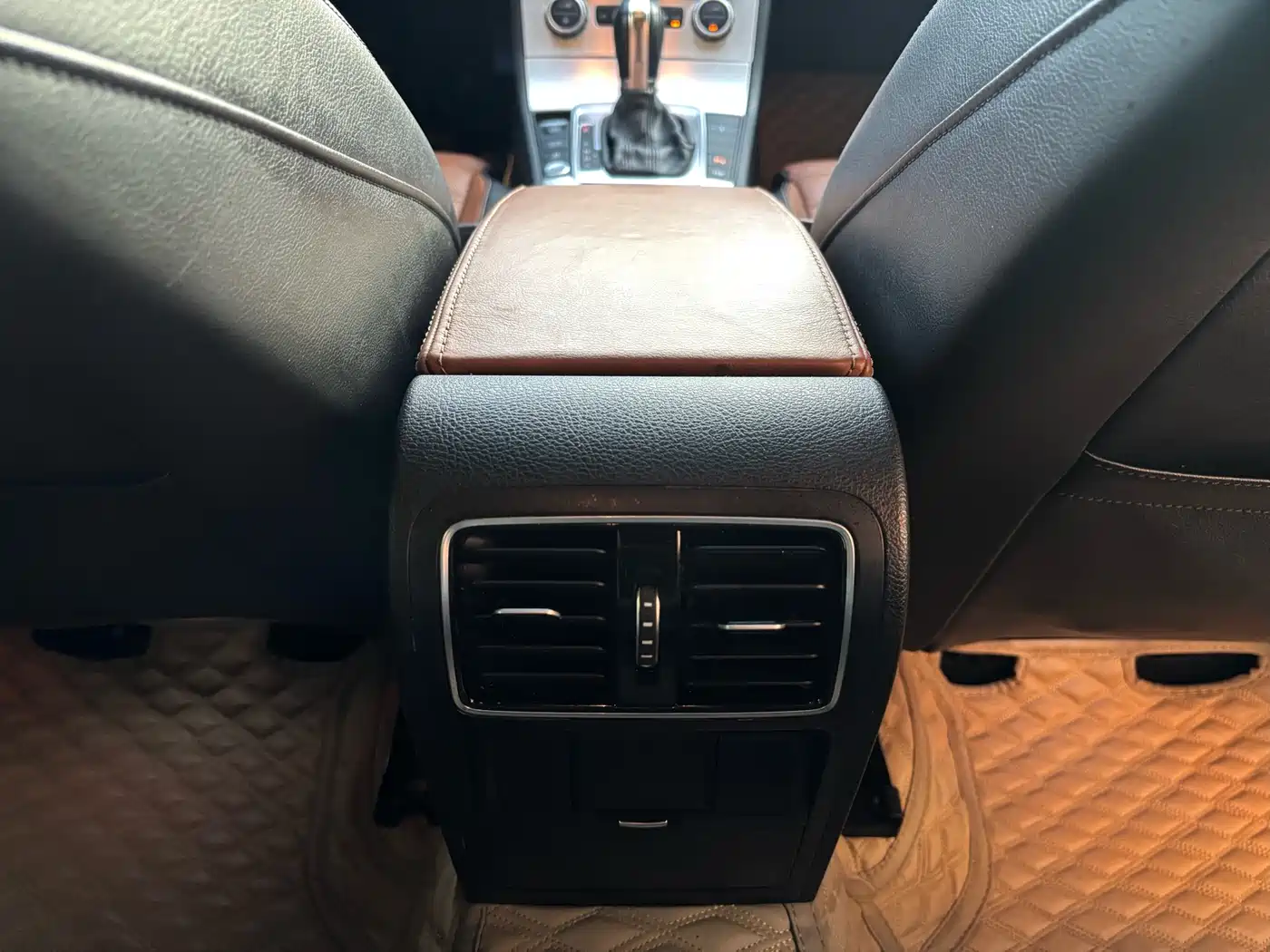 Volkswagen FAW-Volkswagen CC 2015 2.0TSI Supreme Edition фото 18
