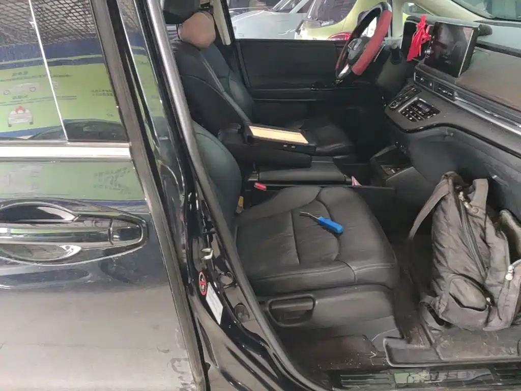 Фото 25 - Honda Odyssey