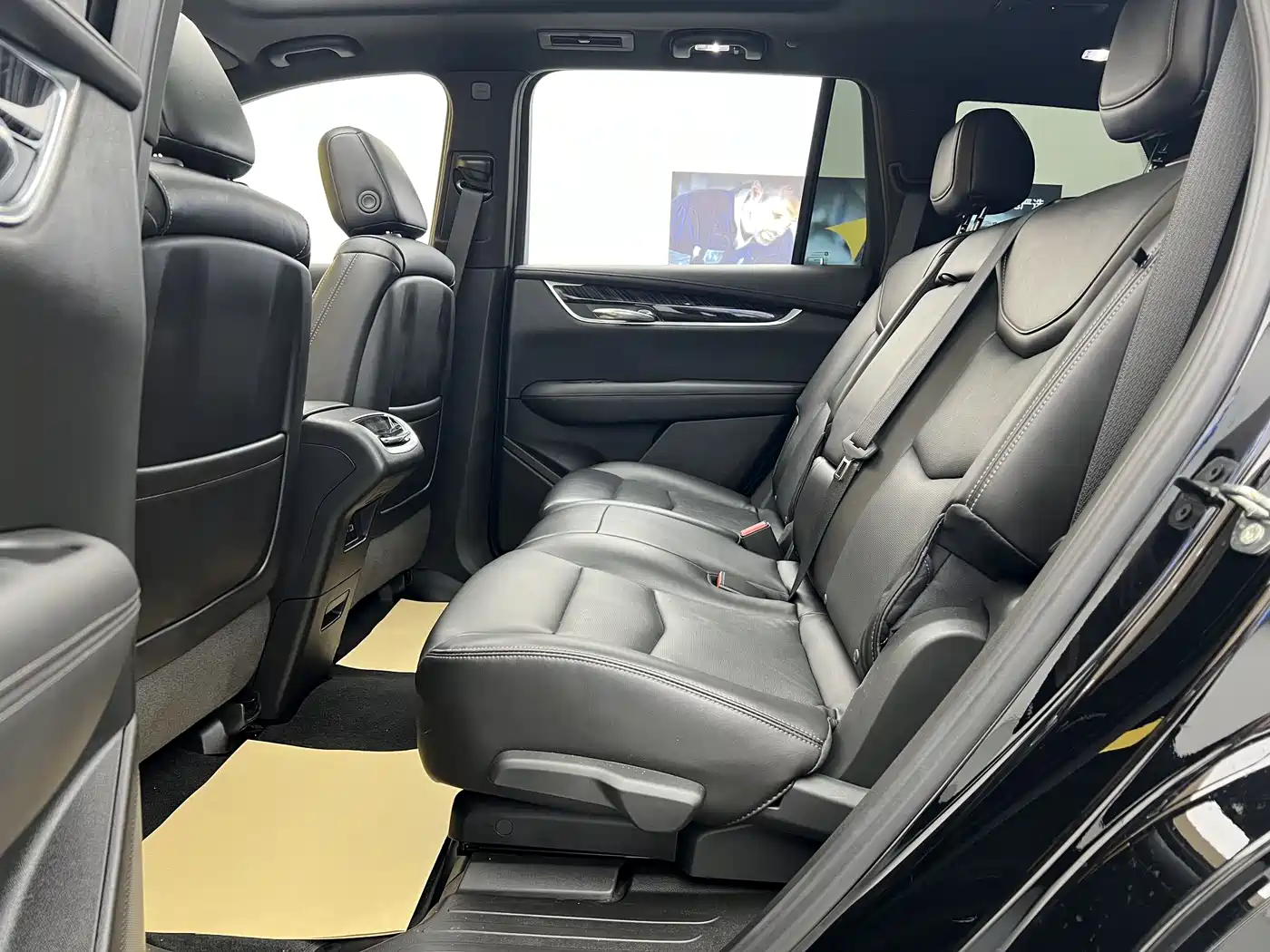 Cadillac XT6 2022 2.0T 7-Seater AWD Luxury Standard Edition фото 8