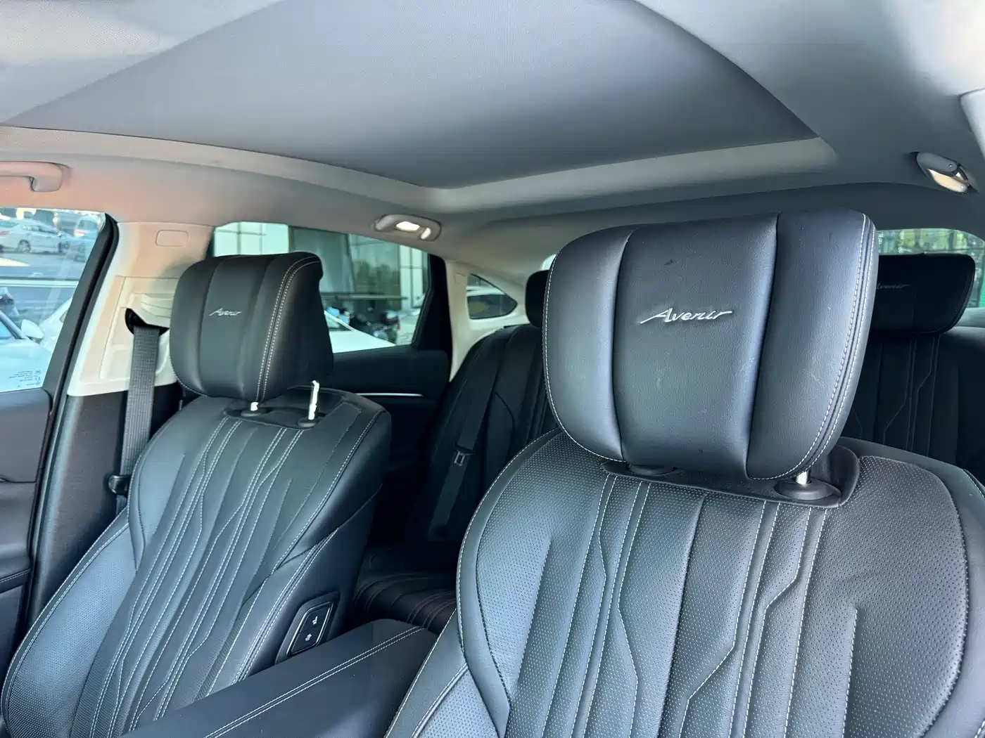 Buick LaCrosse 2023 Avenir Edition фото 10