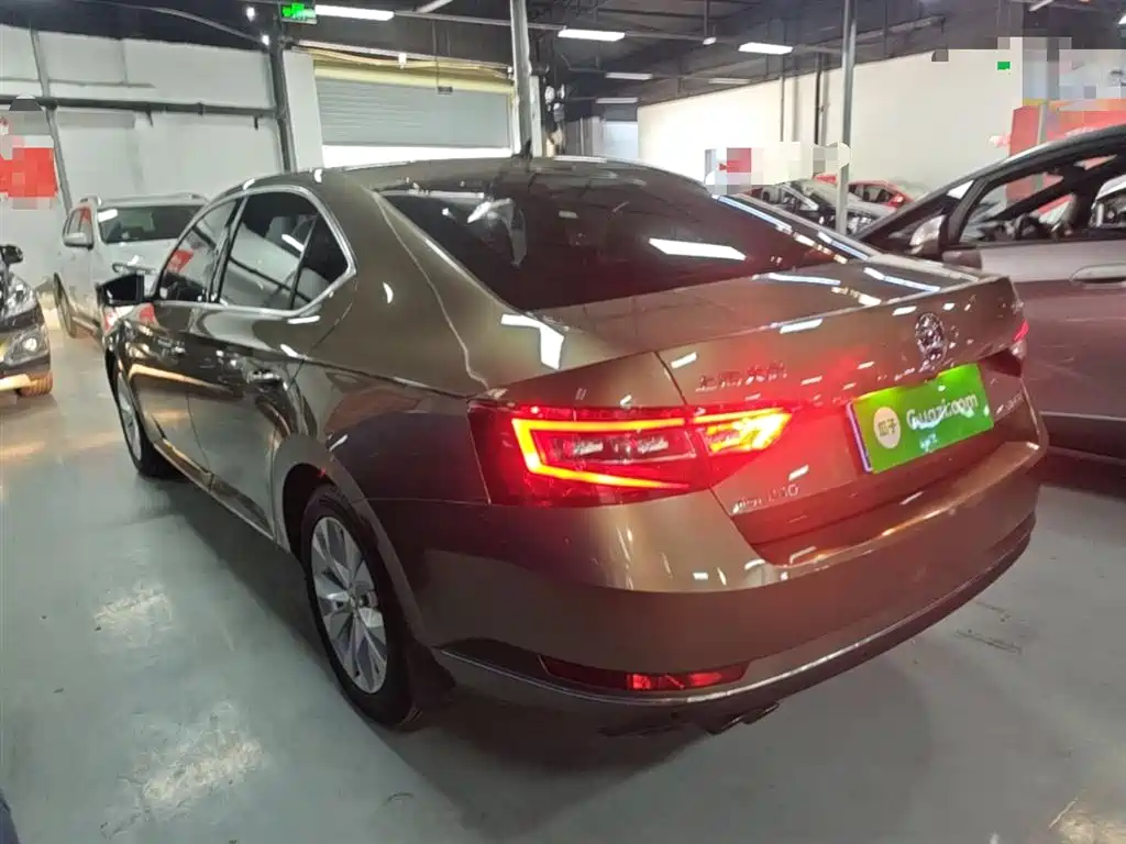Škoda Superb 2016 TSI280 DSG Pioneer Edition фото 5