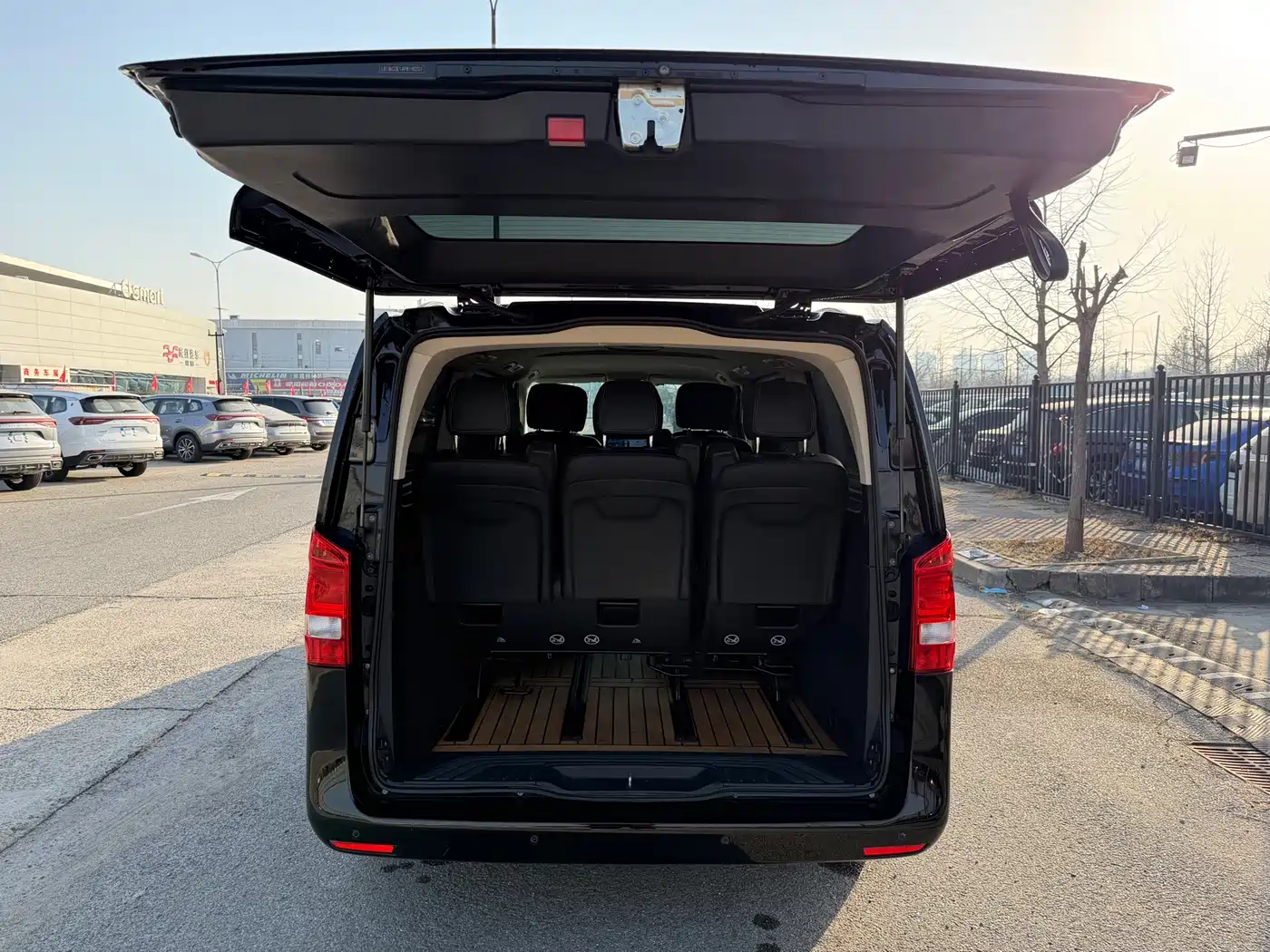 Mercedes-Benz Vito 2023 2.0T Business 7-Seater фото 21
