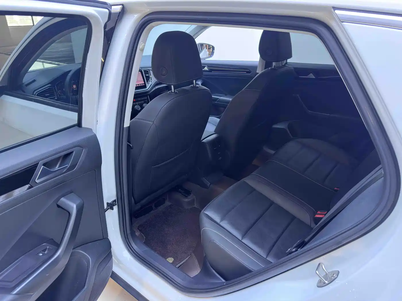 Volkswagen T-ROC 2022 280TSI DSG 2WD Comfort PLUS фото 10