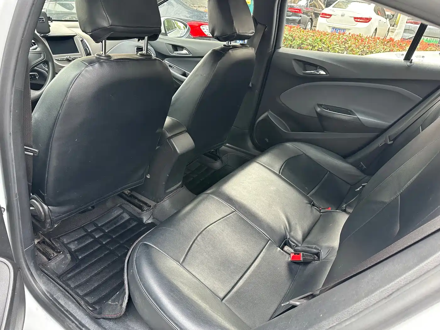 Chevrolet Cruze 2018 320 Automatic Pioneer Sunroof Edition фото 11
