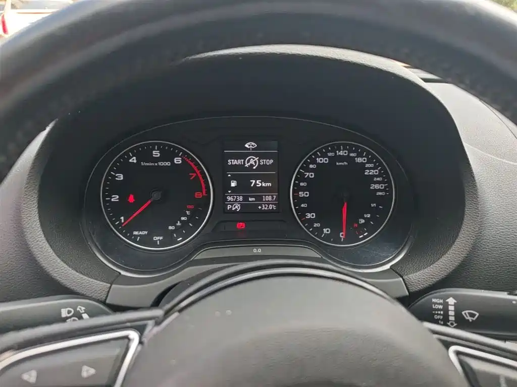 Audi A3 2016 Limousine 35 TFSI Leadership фото 8