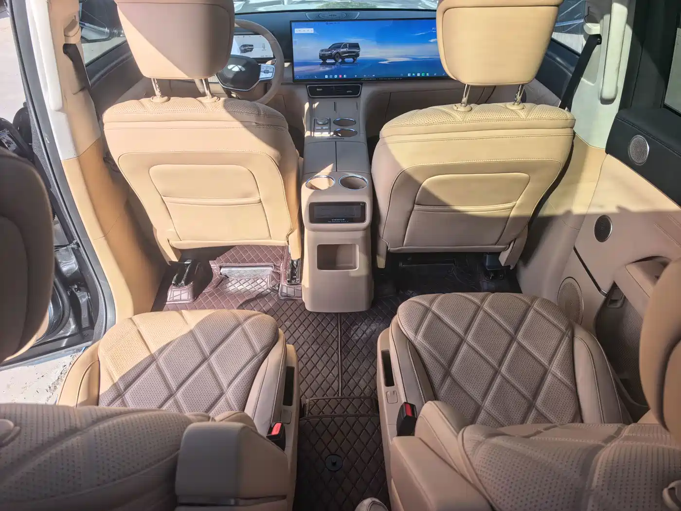 Chery Fengyun Fengyun T11 2026 2026 220 RWD Boya Giant Screen Luxury Edition