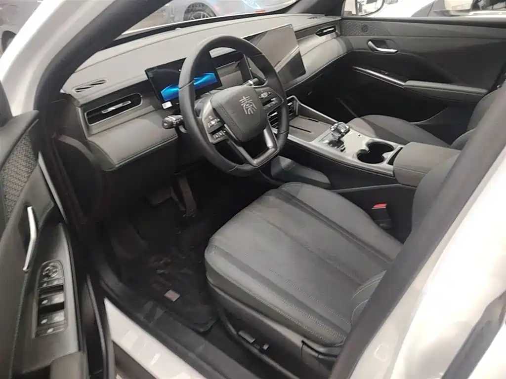 BYD Qin PLUS 2025 DM-i Smart Drive Edition 120KM Surpassing Type фото 15
