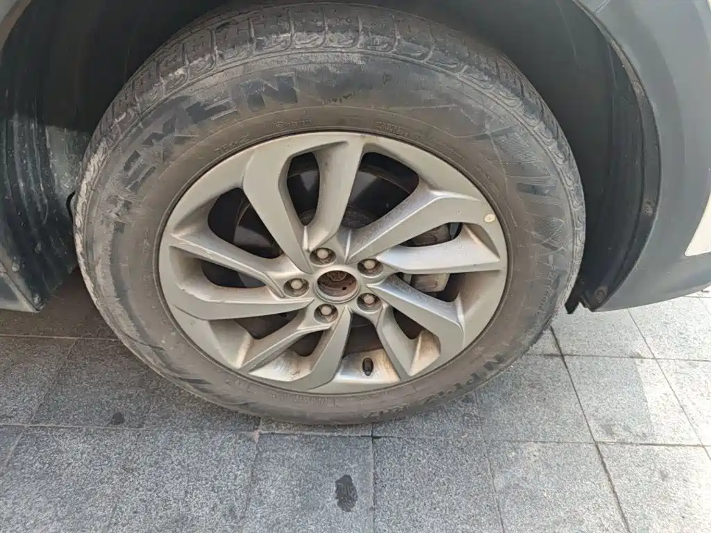 Hyundai Tucson 2018 1.6T DCT 2WD 15th Anniversary Special Edition фото 8