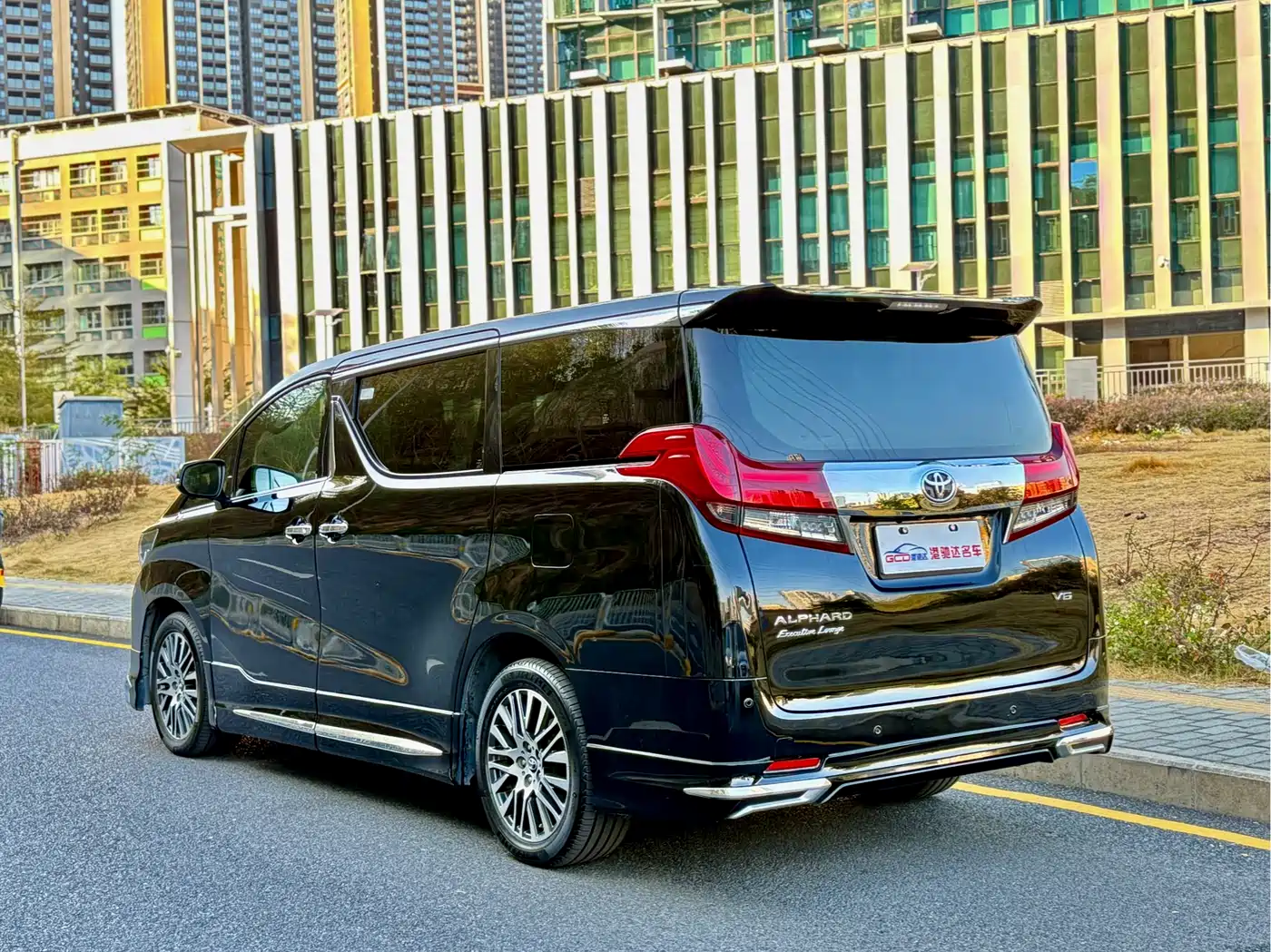 Toyota Alphard 2015 3.5L Luxury Edition фото 6