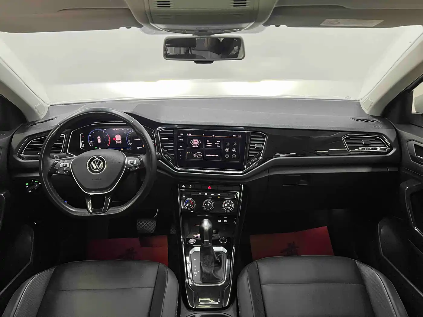 Volkswagen T-ROC 2022 280TSI DSG 2WD Comfort PLUS фото 16