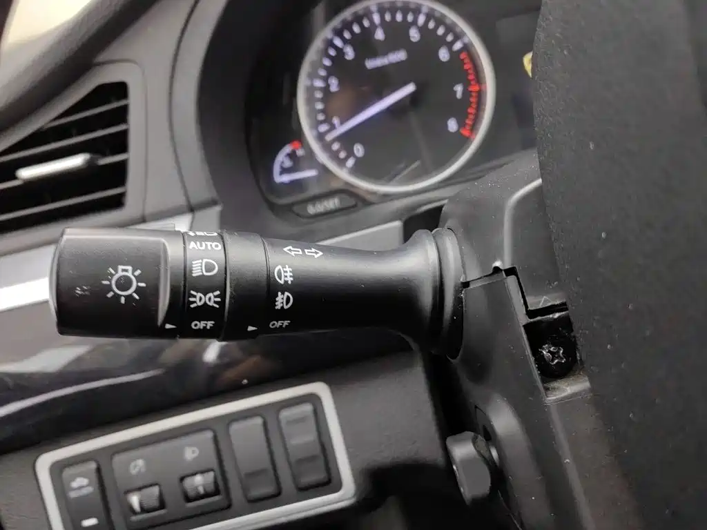 Фото 21 - Geely Borui