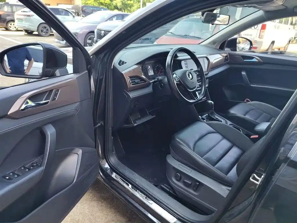 Volkswagen Tharu 2021 280TSI 2WD Luxury Plus фото 17