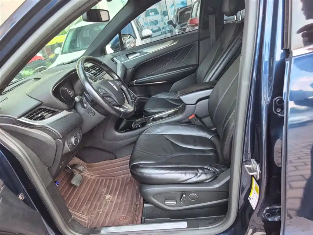 Фото 15 - Lincoln MKC