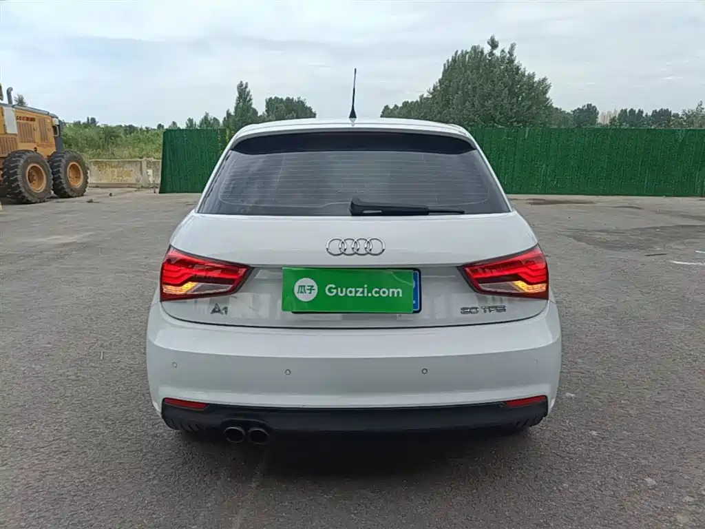Audi A1 2016 30 TFSI Sportback Design Style Edition фото 6