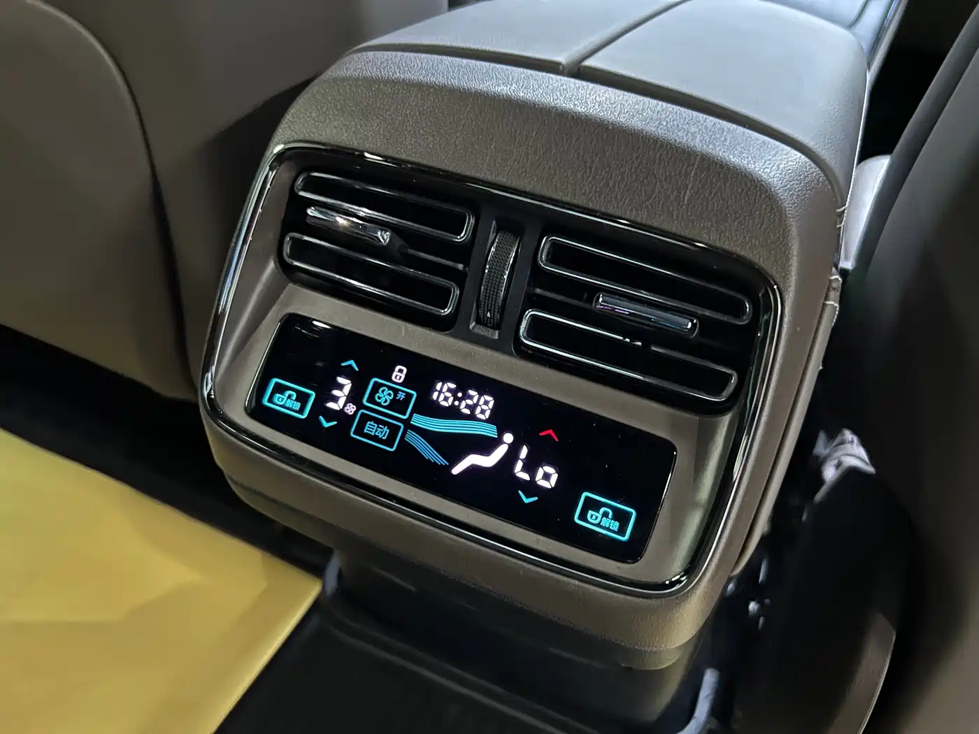 BYD Han 2020 EV AWD High-Performance Flagship фото 17