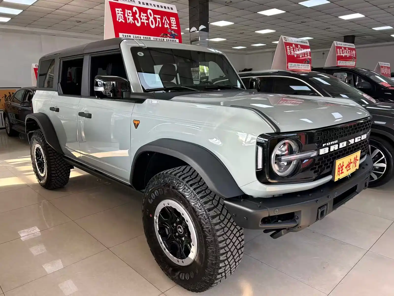 Фото 3 - Ford Bronco