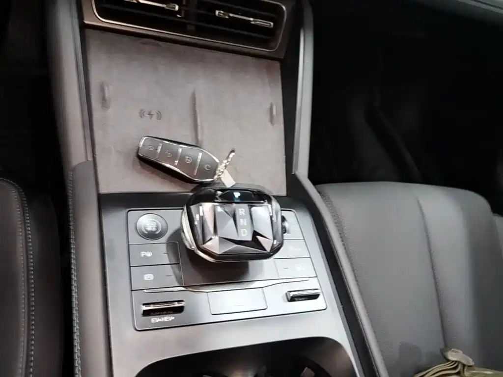BYD Qin L 2025 DM-i Smart Drive Edition 120KM Surpassing фото 14
