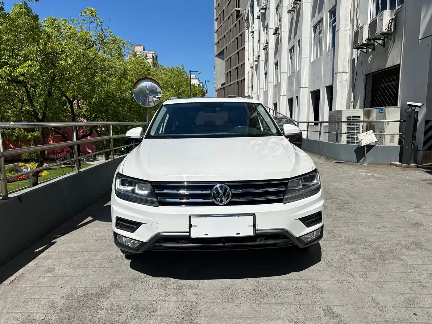 Volkswagen Tiguan L 2020 330TSI Auto 2WD Smart Luxury China VI фото 2