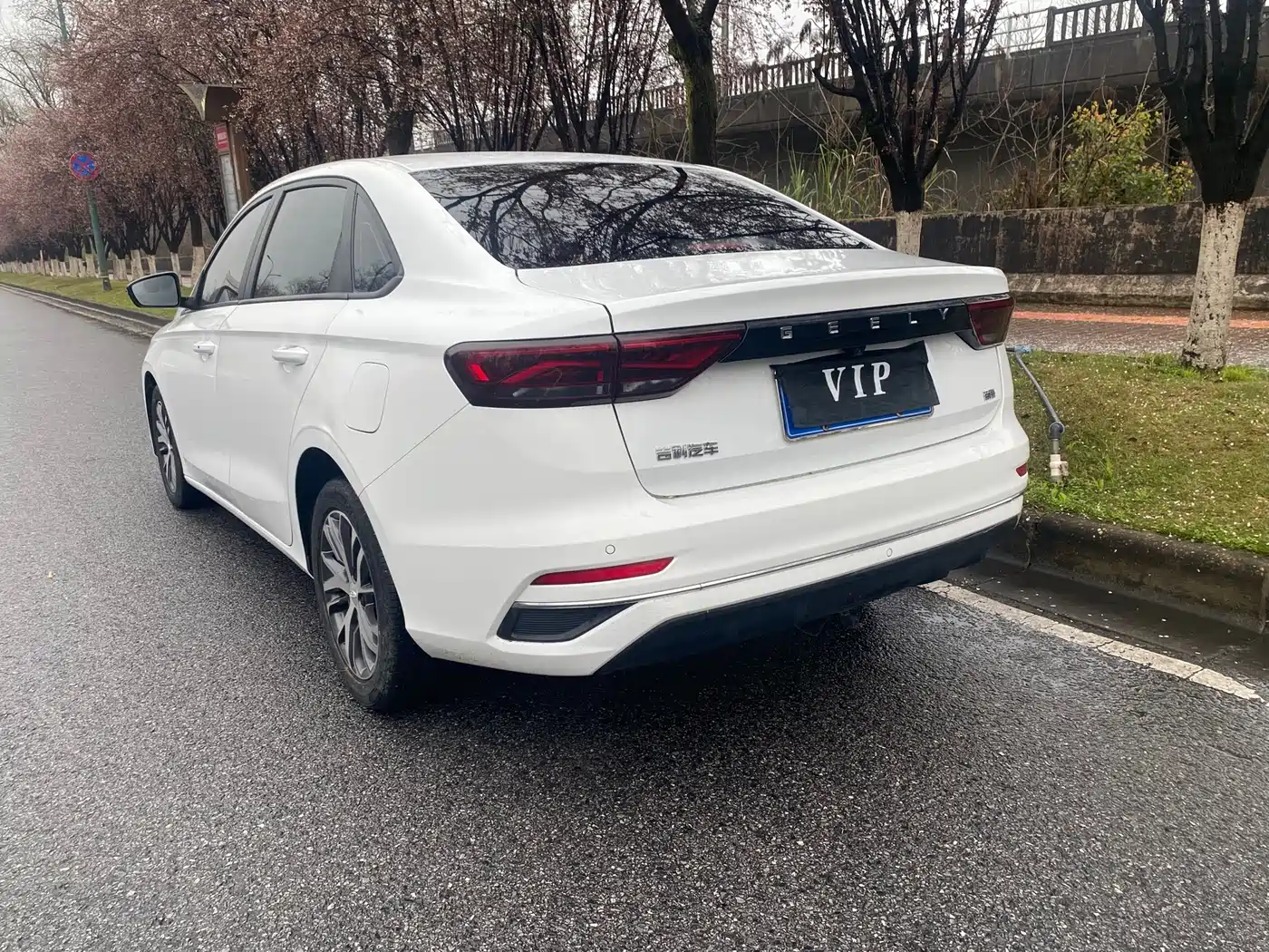 GEELY AUTOMOBILE EMGRAND