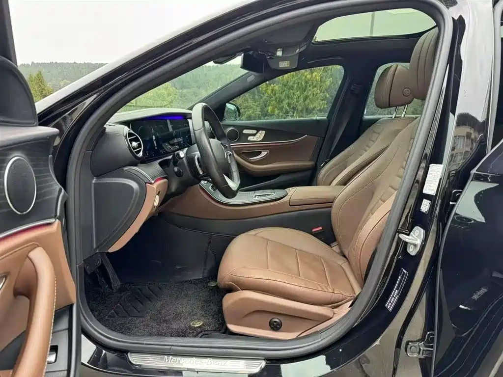 Mercedes-Benz E-Class 2021 E 300 L Sport Fashion фото 8