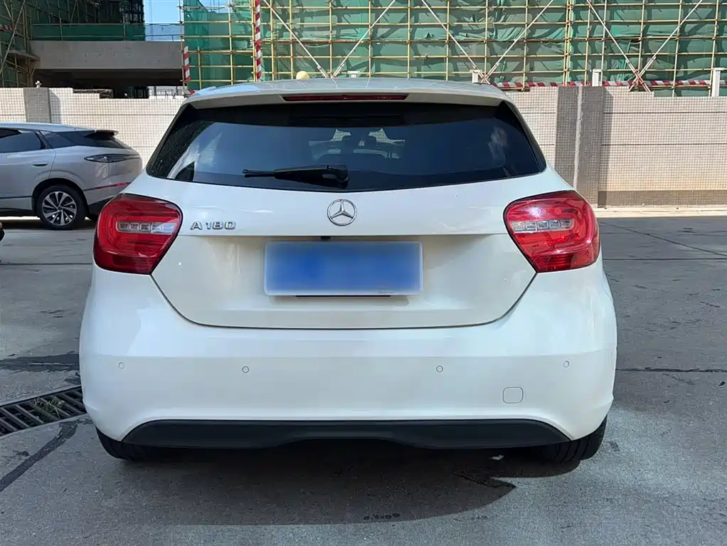 Mercedes-Benz A-Class (Import) 2015 A 180 фото 15
