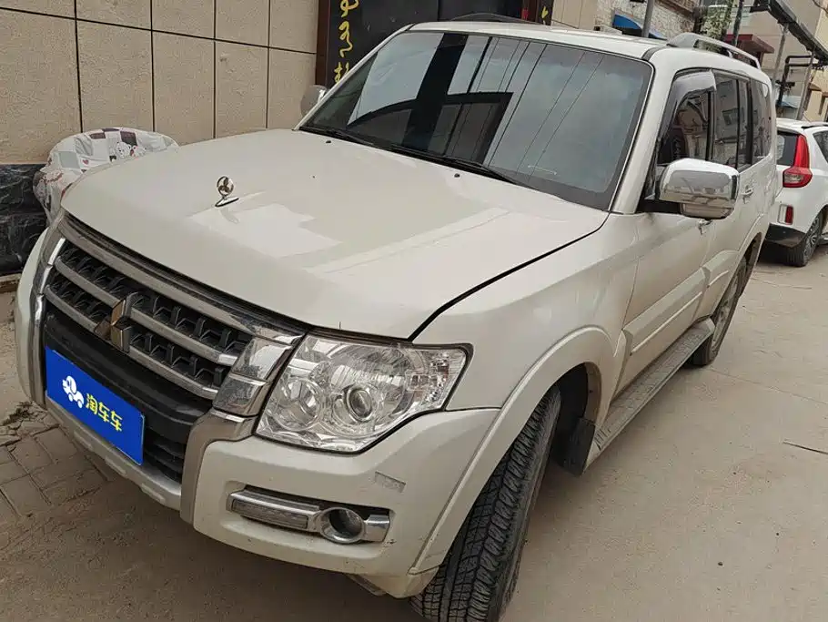 Mitsubishi Pajero (Import) 2018 3.0L Automatic Premium Edition