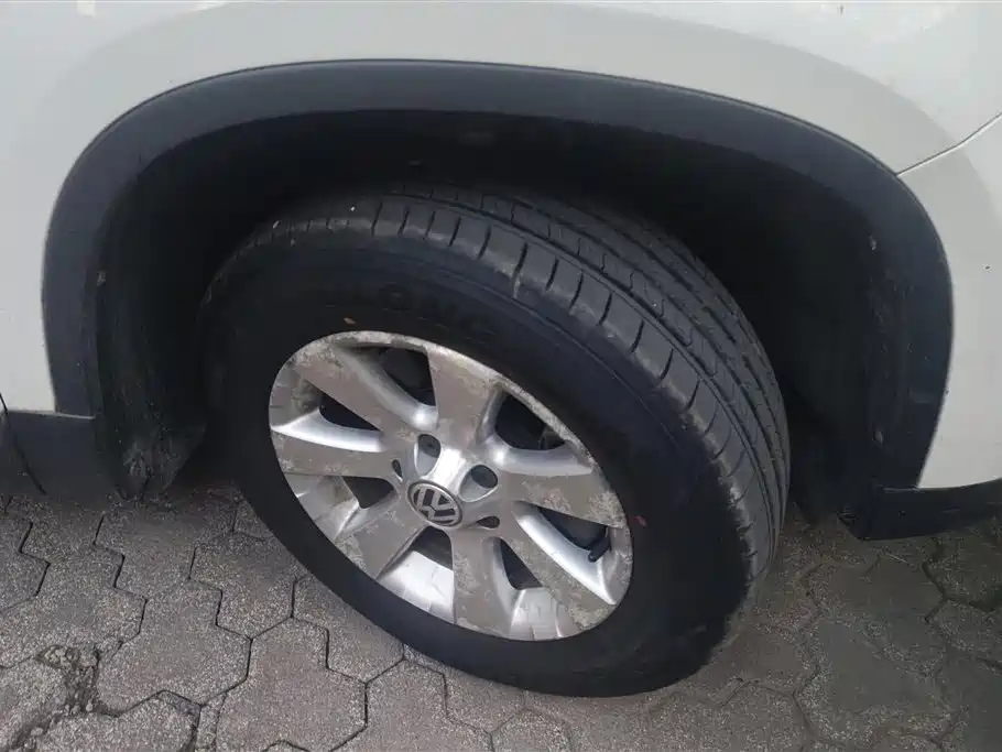 Volkswagen Tiguan 2012 1.8TSI Automatic 2WD Trend Edition фото 6