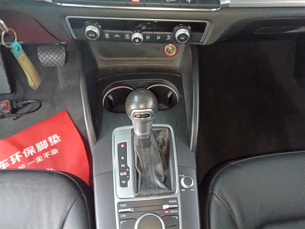 Audi A3 2014 Sportback 35 TFSI Automatic Comfort фото 11