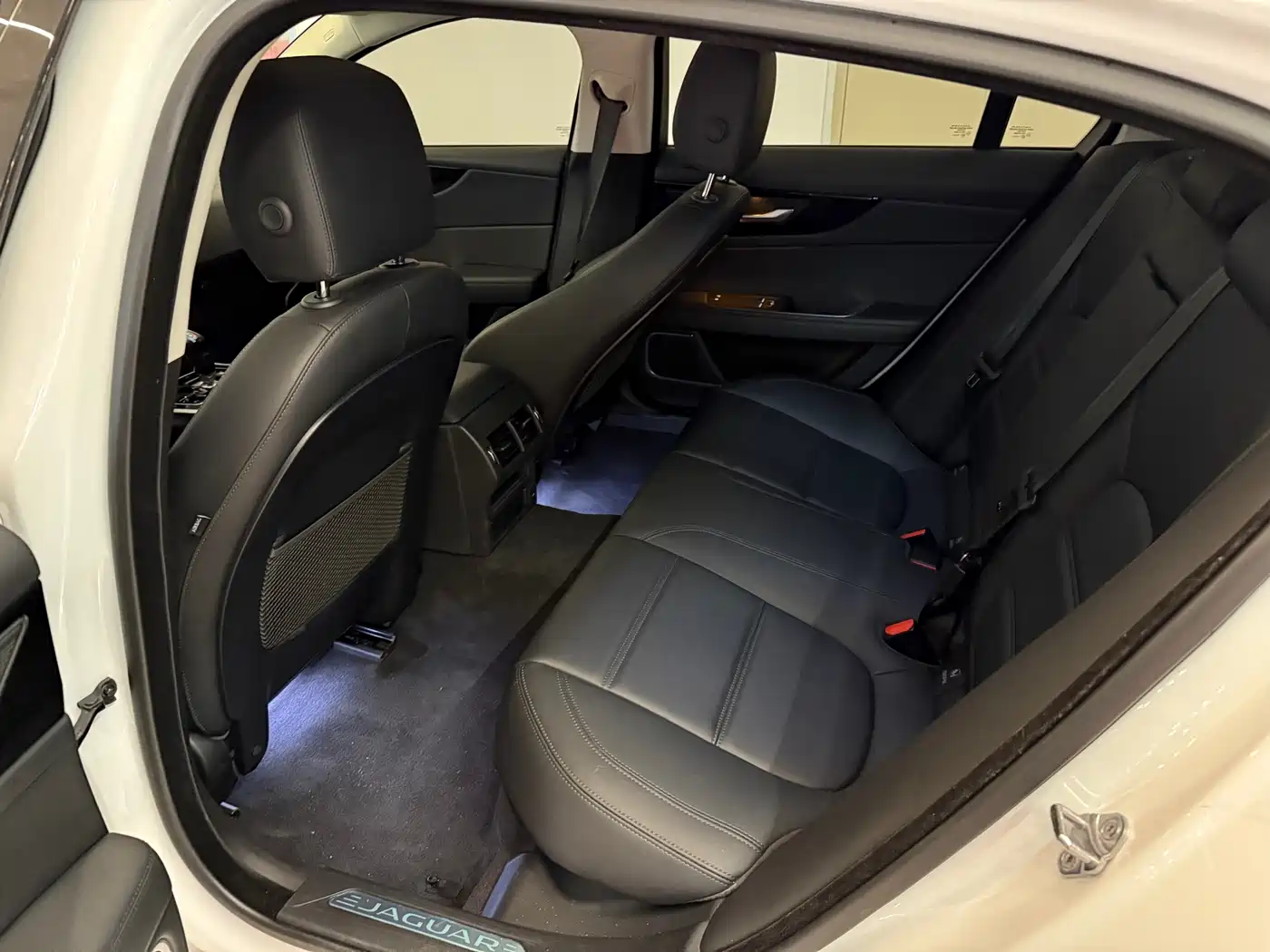 Jaguar XEL 2020 2.0T 200PS R-DYNAMIC Youth Sport Edition фото 7