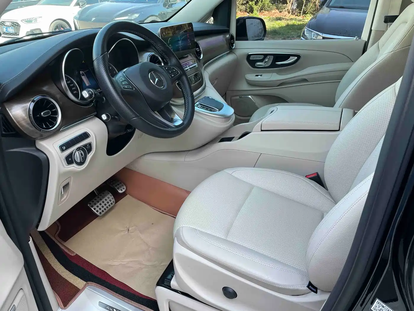 MERCEDES-BENZ V CLASS