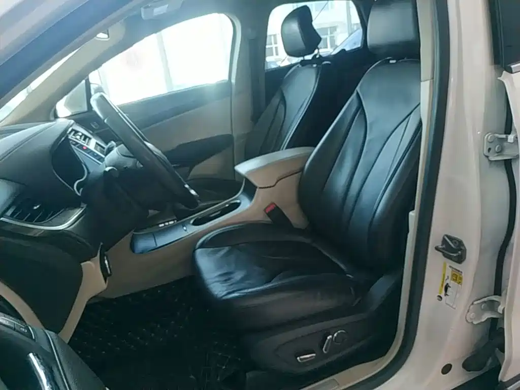 Photo 15 - Lincoln MKC