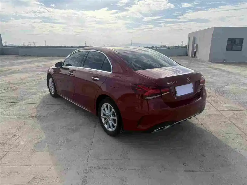 Mercedes-Benz A-Class 2019 A 200 L Sport Sedan фото 9