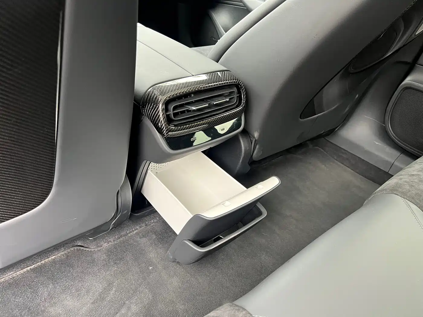 XIAOMI CAR XIAOMI SU7 ULTRA