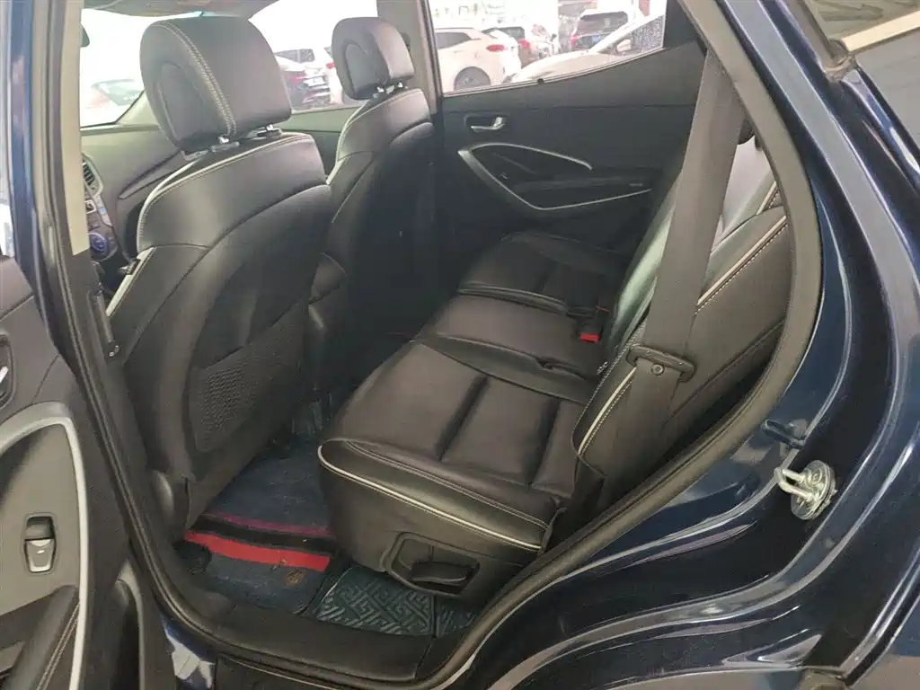 Hyundai Santa Fe 2017 2.0T Automatic 2WD Intelligent 7-Seater фото 13