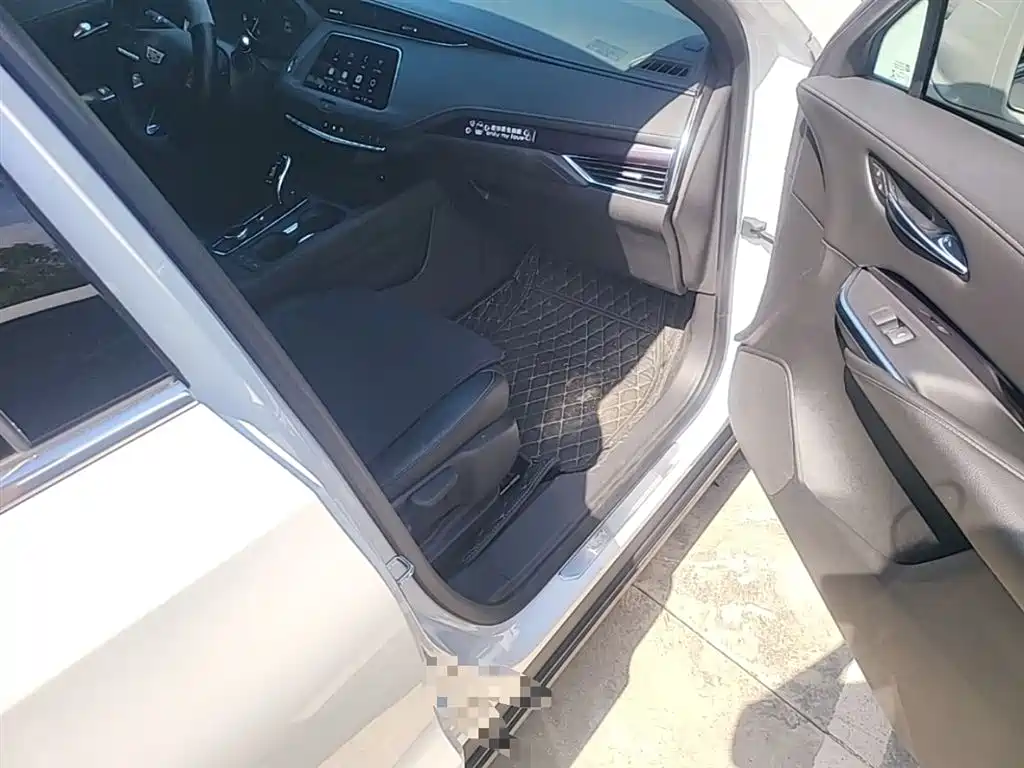 Cadillac XT4 2020 Facelift 28T 2WD Tech фото 11