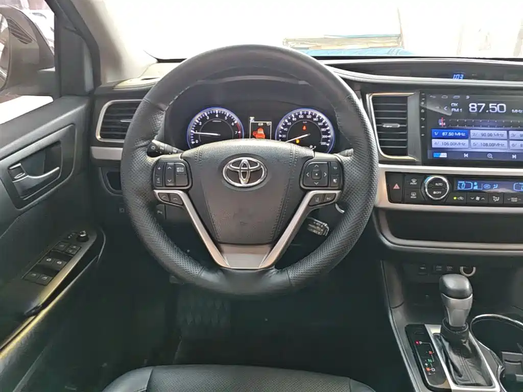 Toyota Highlander 2018 2.0T 4WD Luxury 7-seater (China V) фото 17