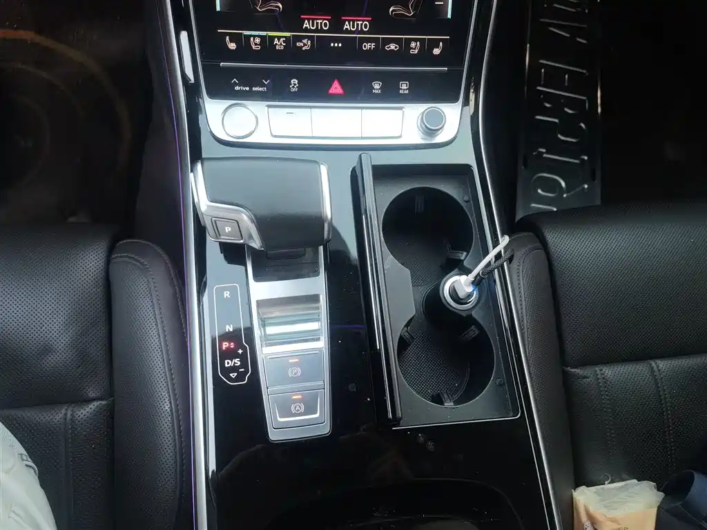Audi A8 2019 Facelift Plus A8L 50 TFSI quattro Luxury фото 15