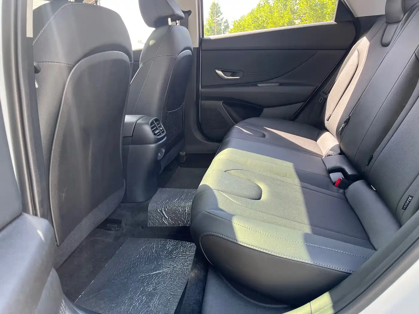 Hyundai Elantra 2023 1.5L CVT GLX Elite Edition фото 11