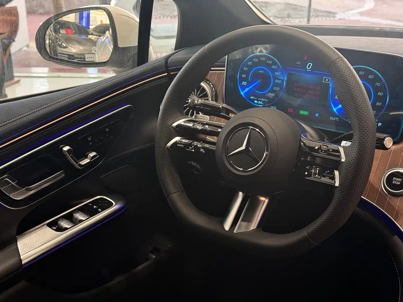 Mercedes-Benz EQE 2025 500 4MATIC Pioneer фото 13