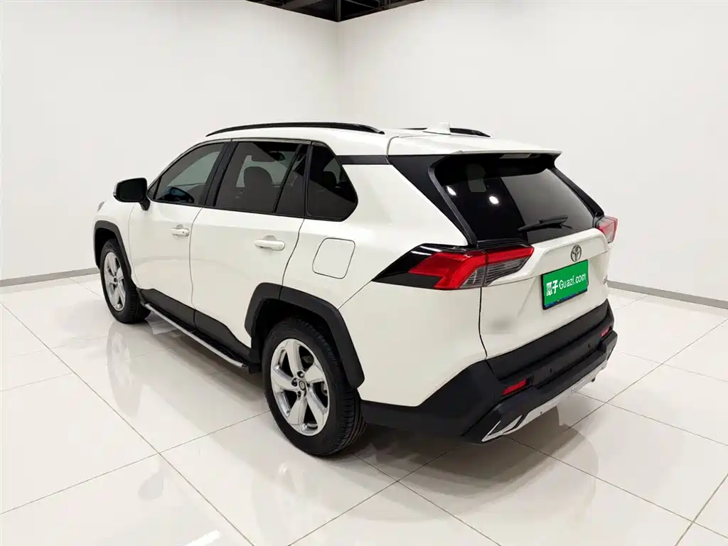 Toyota RAV4 Rongfang 2020 2.0L CVT 4WD Fashion PLUS фото 4
