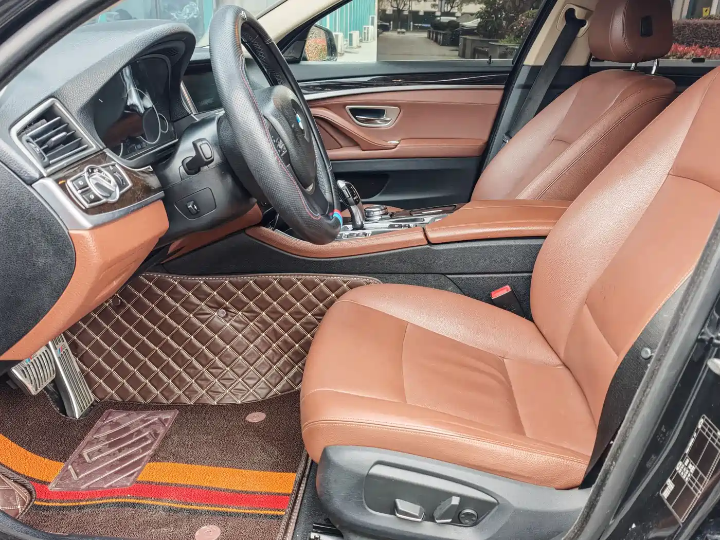 BMW 5 Series 2017 528Li Leading Edition фото 10